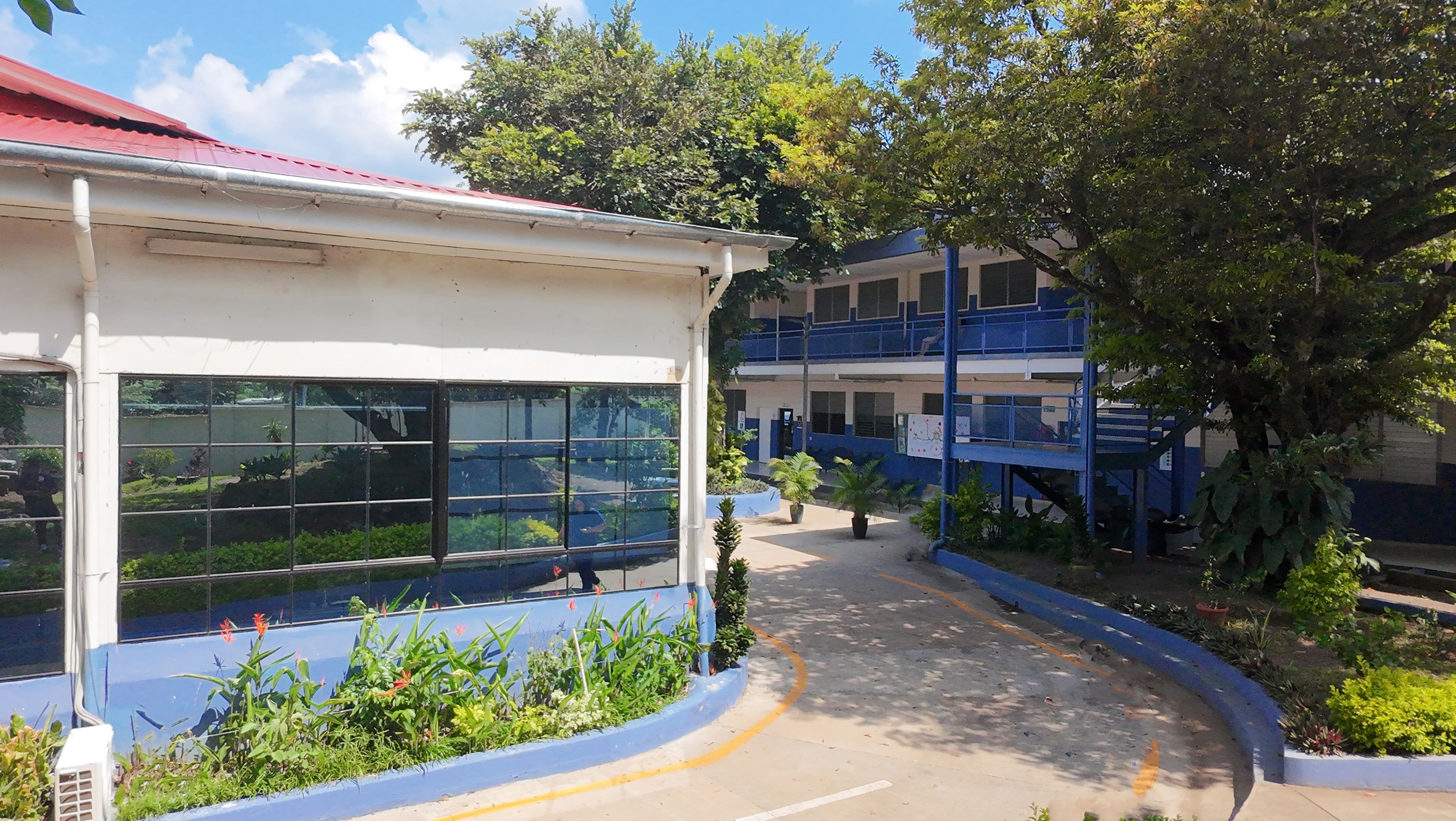 Instituto Especializado de Profesionales de la Salud (IEPROES)