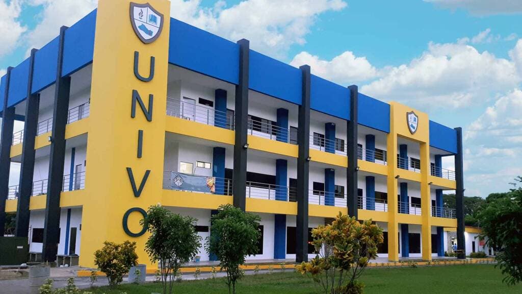 Universidad de Oriente (UNIVO)