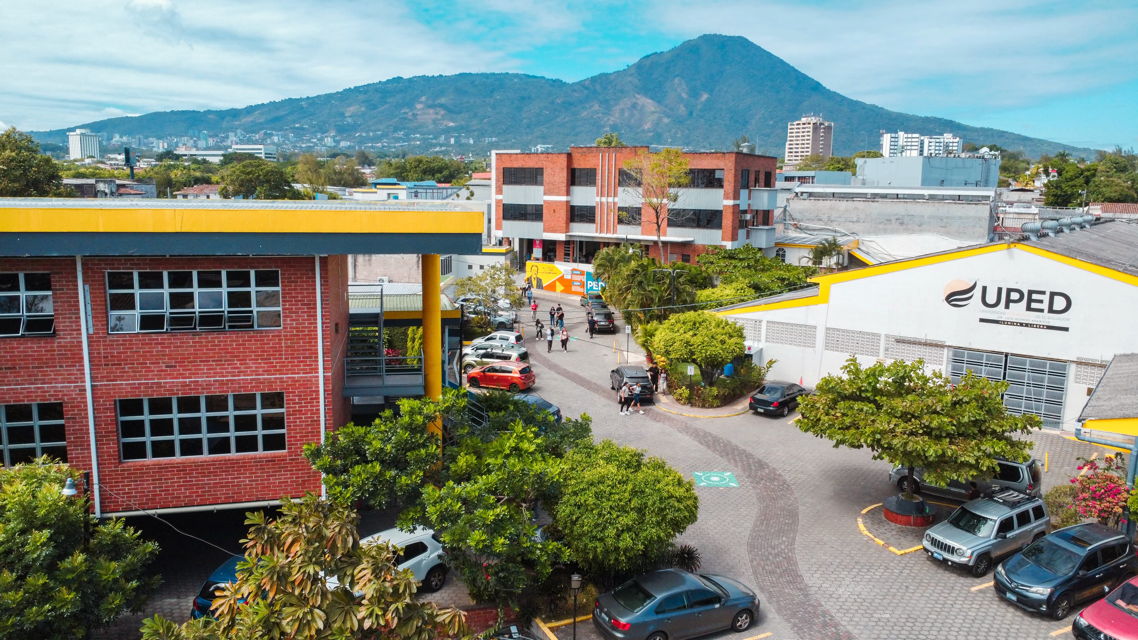 Universidad Pedagógica de El Salvador (UPED)